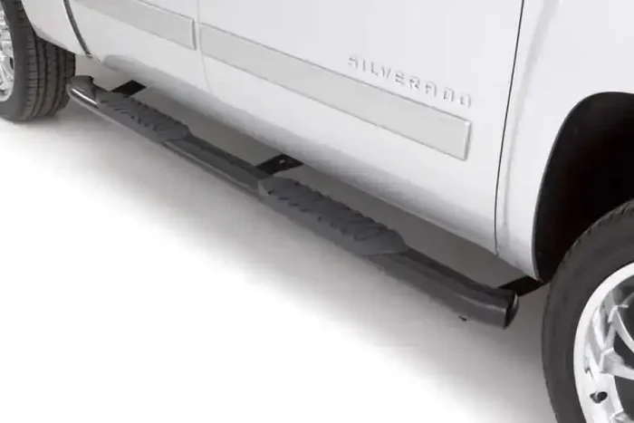 Lund 15-18 Ford F-150 SuperCrew 5in. Oval Curved Steel Nerf Bars – Black